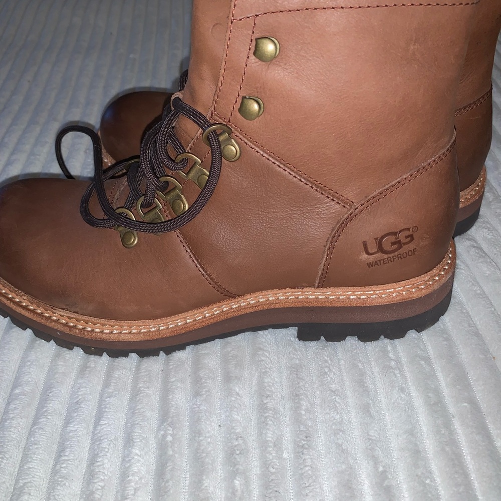 Ugg Boots - image 5